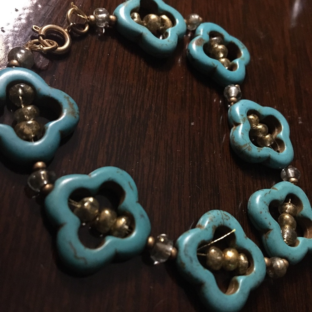 Turquoise and Gold Bead Bracelet